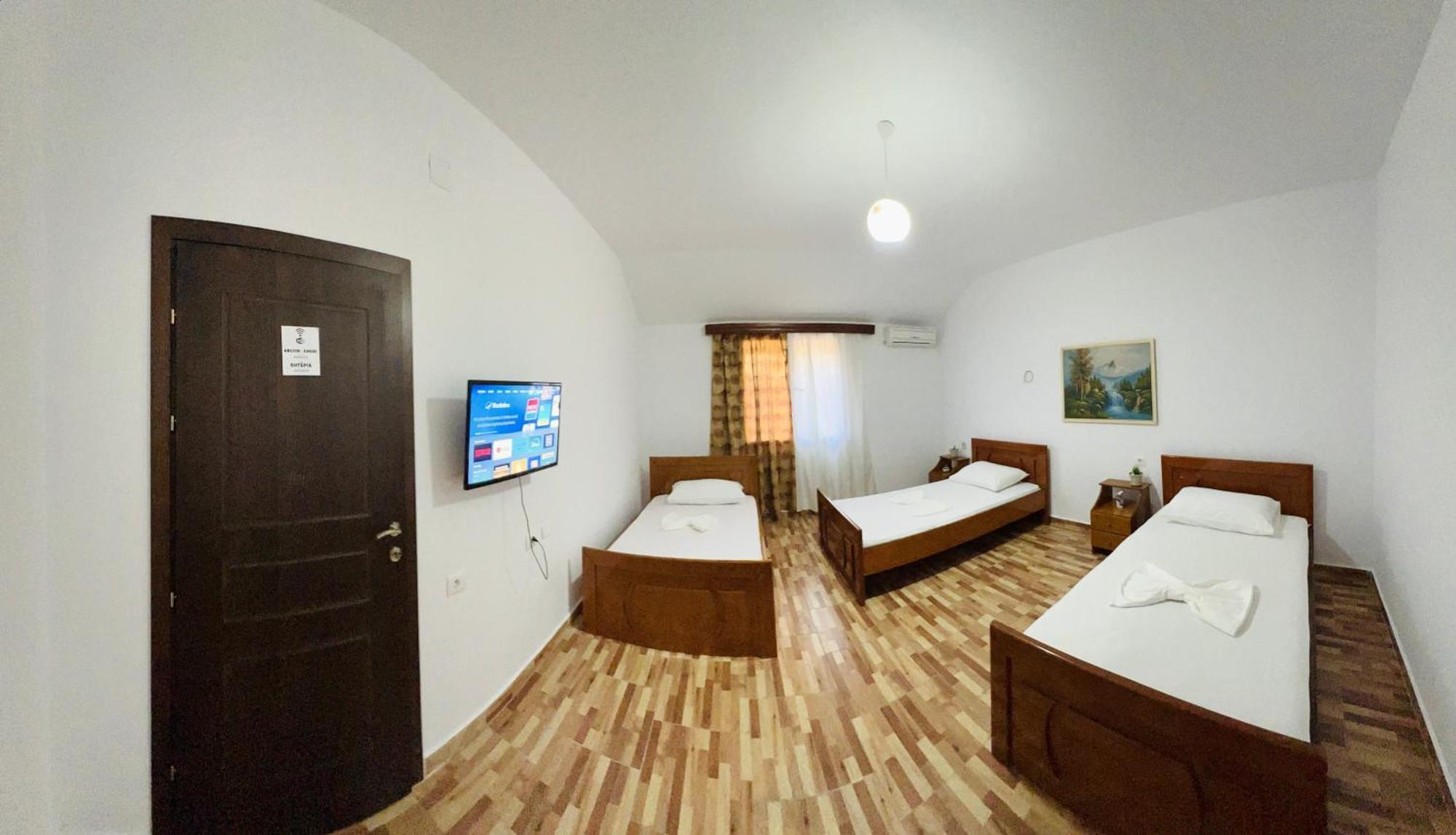 Villa Ensalv Berat - Apartment - Room - Penthouse Phòng bức ảnh