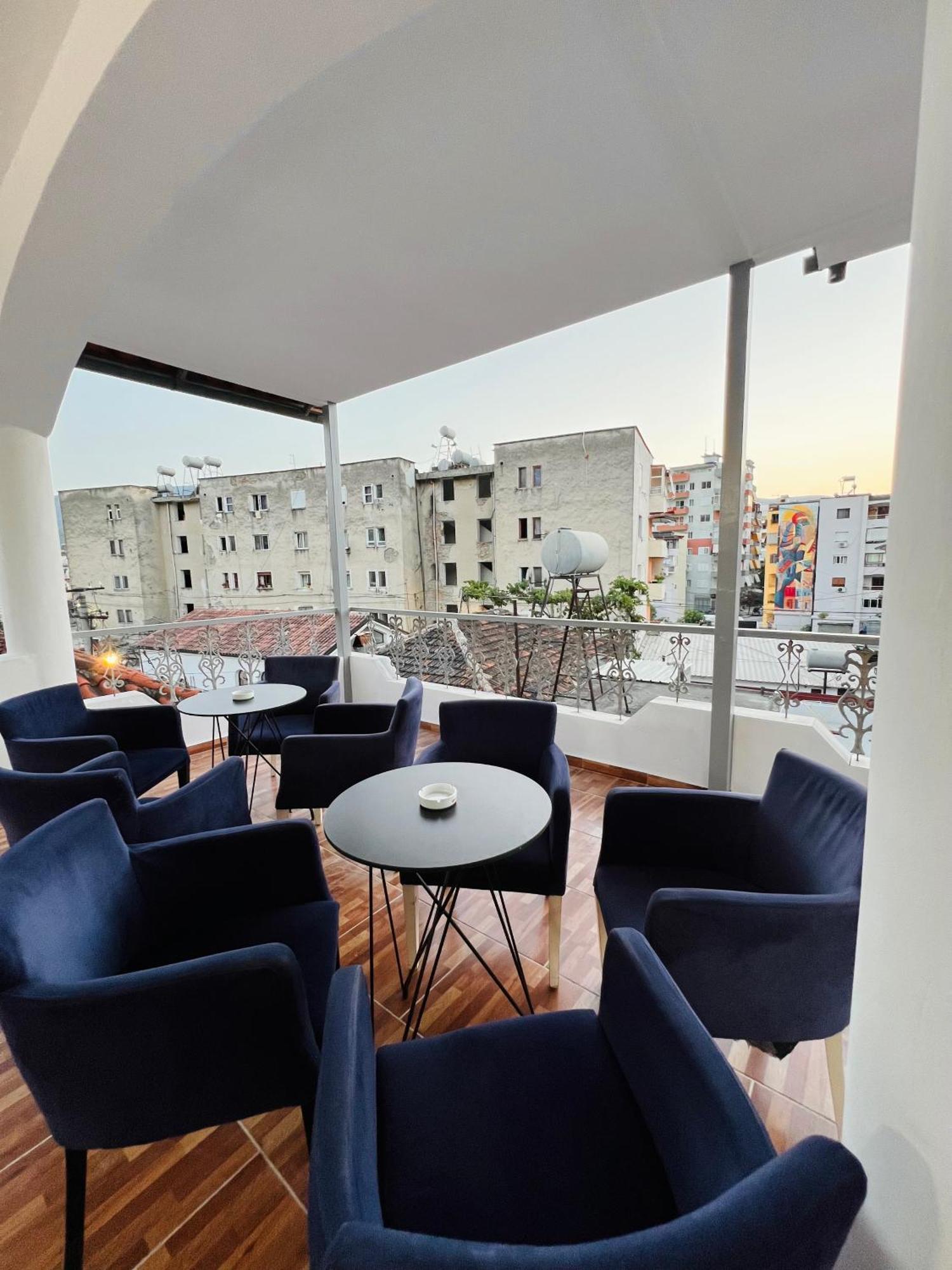 Villa Ensalv Berat - Apartment - Room - Penthouse Ngoại thất bức ảnh