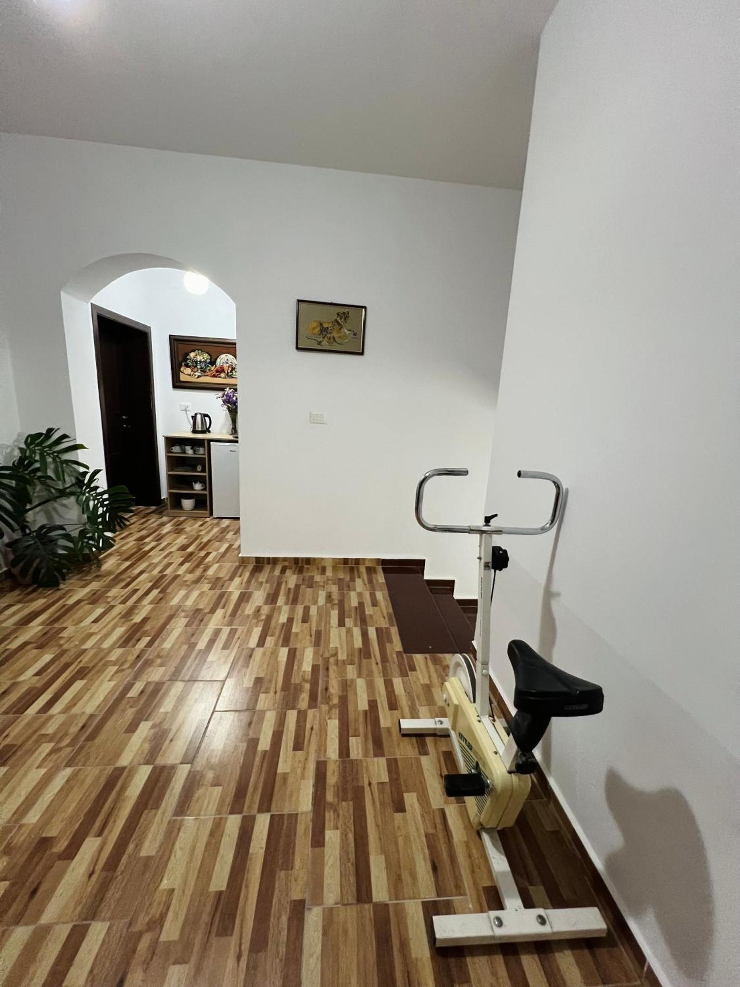 Villa Ensalv Berat - Apartment - Room - Penthouse Phòng bức ảnh