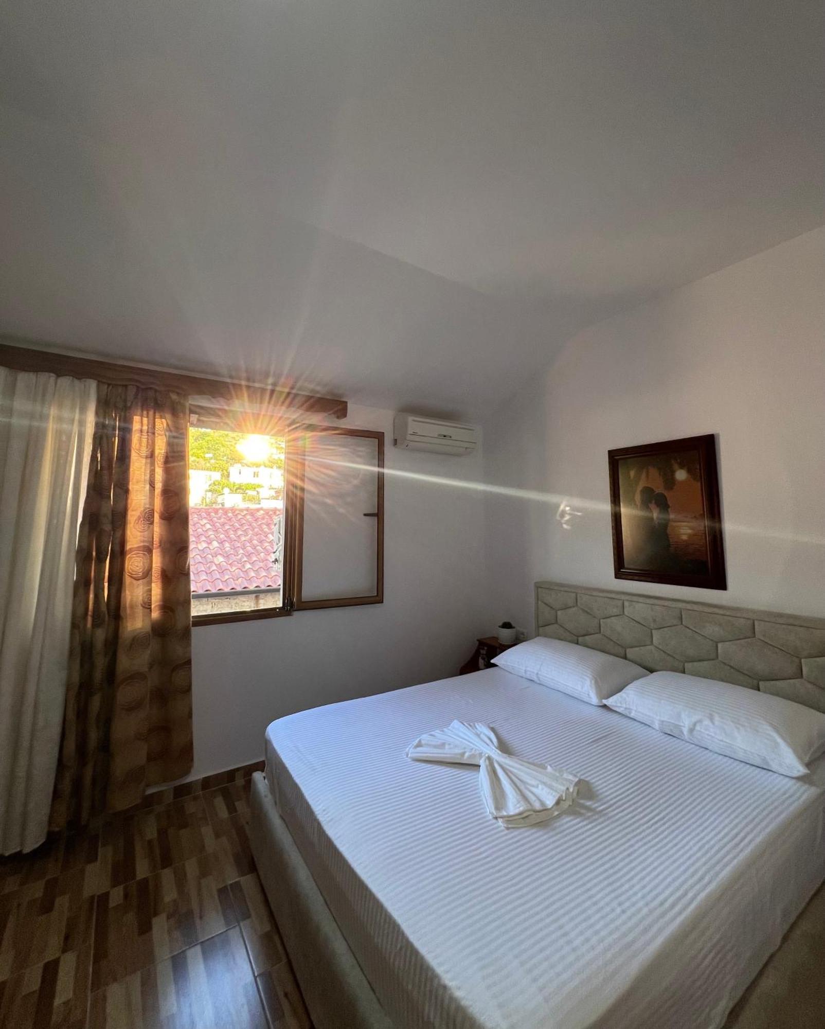Villa Ensalv Berat - Apartment - Room - Penthouse Phòng bức ảnh