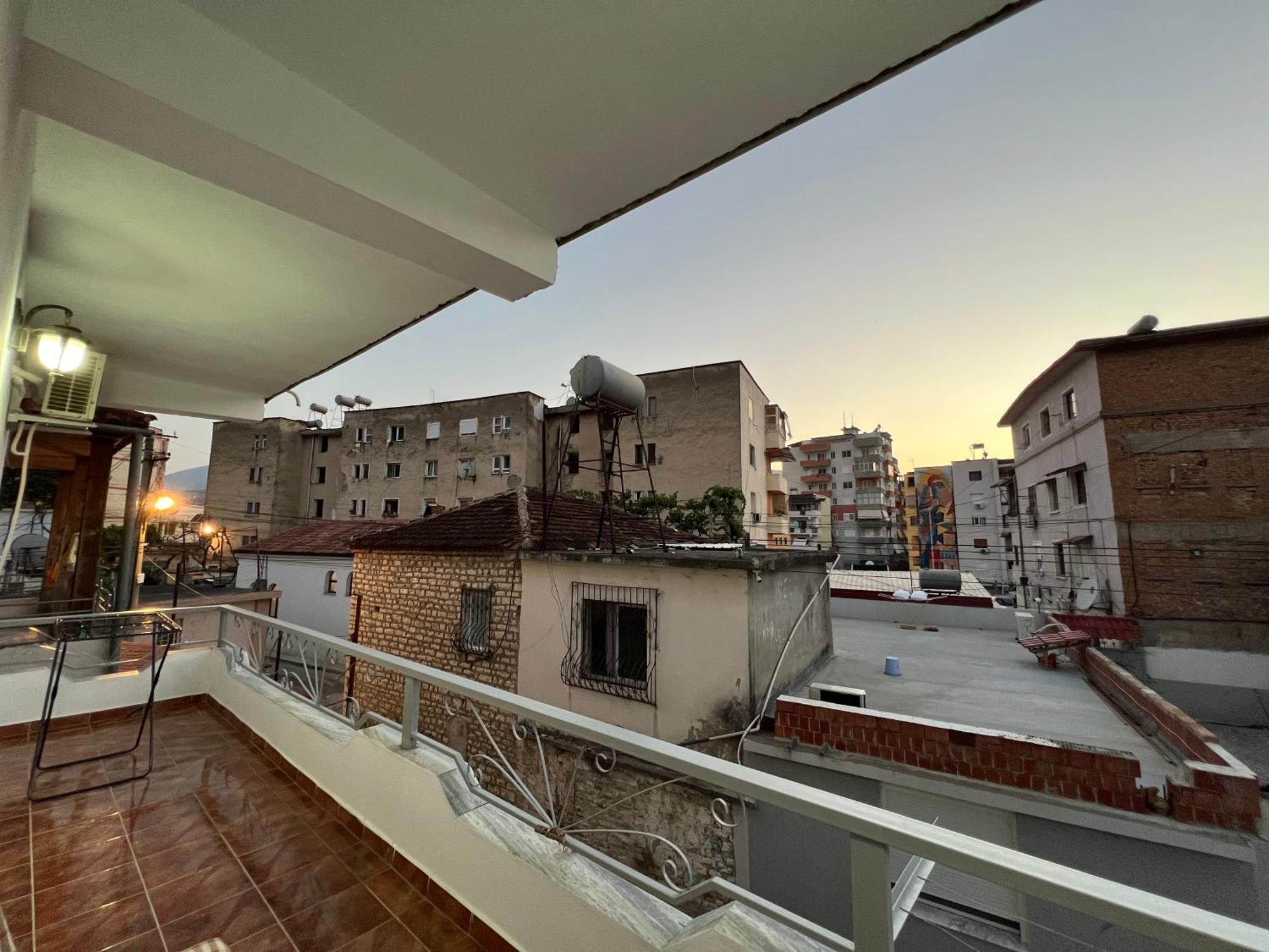 Villa Ensalv Berat - Apartment - Room - Penthouse Ngoại thất bức ảnh