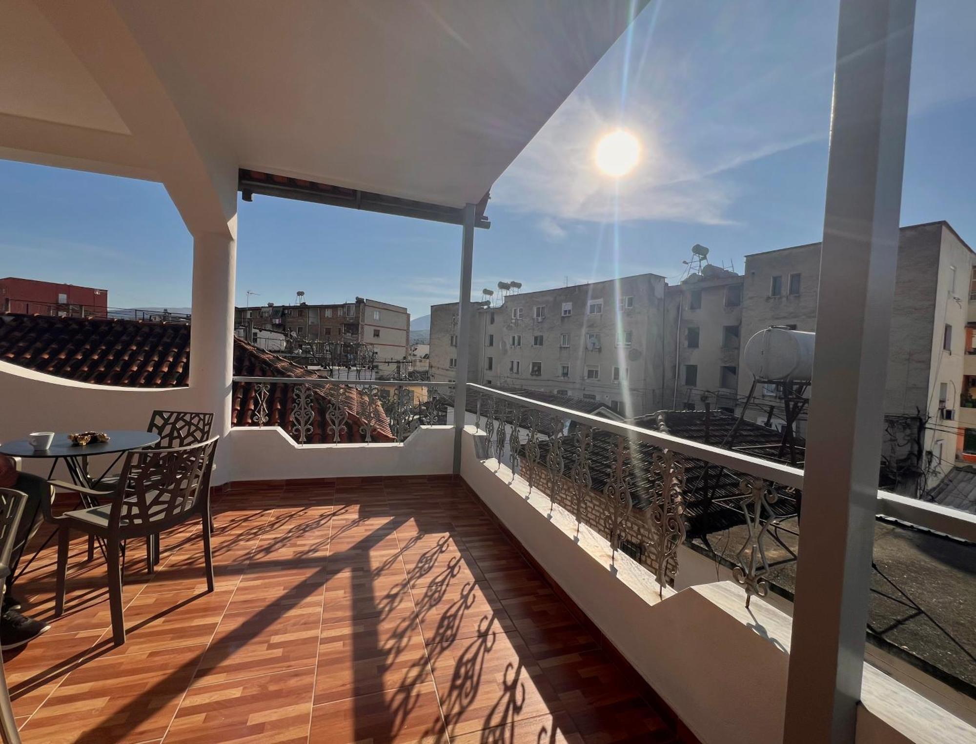 Villa Ensalv Berat - Apartment - Room - Penthouse Ngoại thất bức ảnh